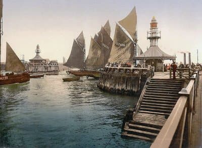 Pier Lowestoft 1 - 25 x 19cms Fabric Topped Mouse Mat