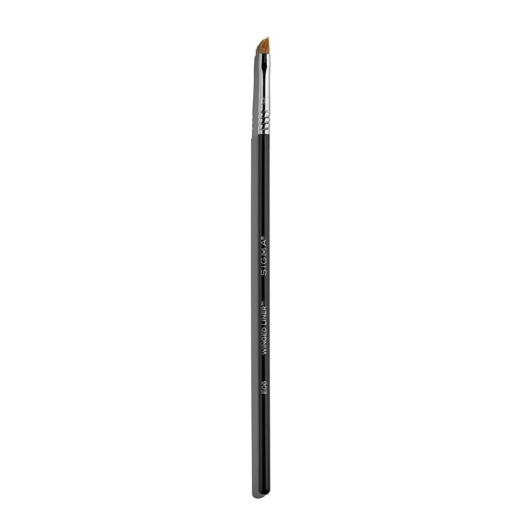 Sigma Beauty E06 Winged Liner™ Brush — Fine Angled Eyeliner Brush with Pointed Tip for Meticulously Applying Gel and Liquid Eyeliner, For Cat Eyeliner & Winged Liner (1 Brush)