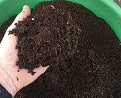 Generic Vermicompost Fertilizer Manure for Plants (5)