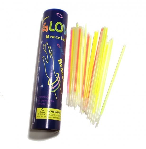 100 Pcs Pack Glow Sticks Bulk 20cm by shineeu