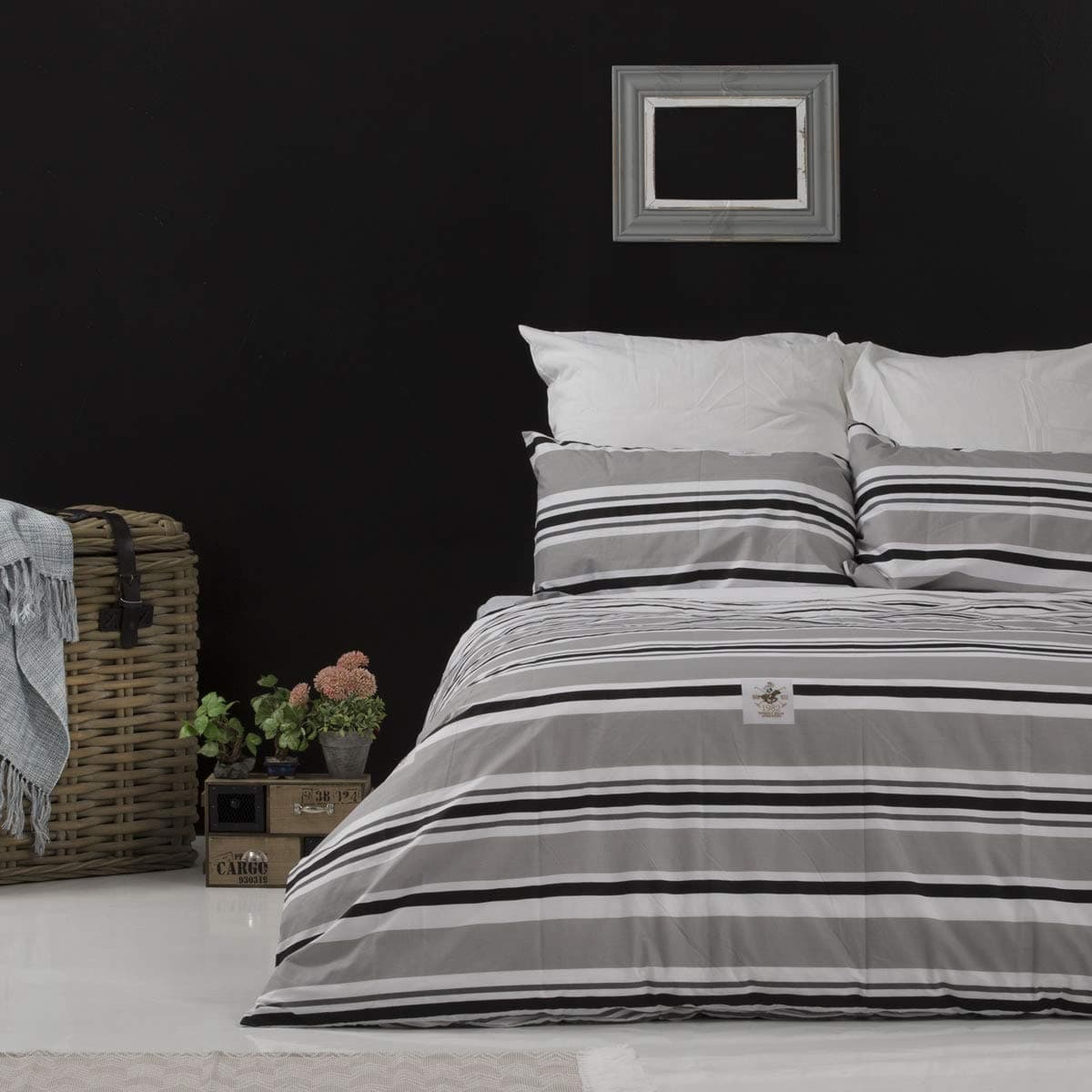 Benton Bed Set Double
