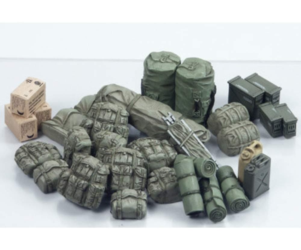 Models Modern U.S. Military Equipment Set