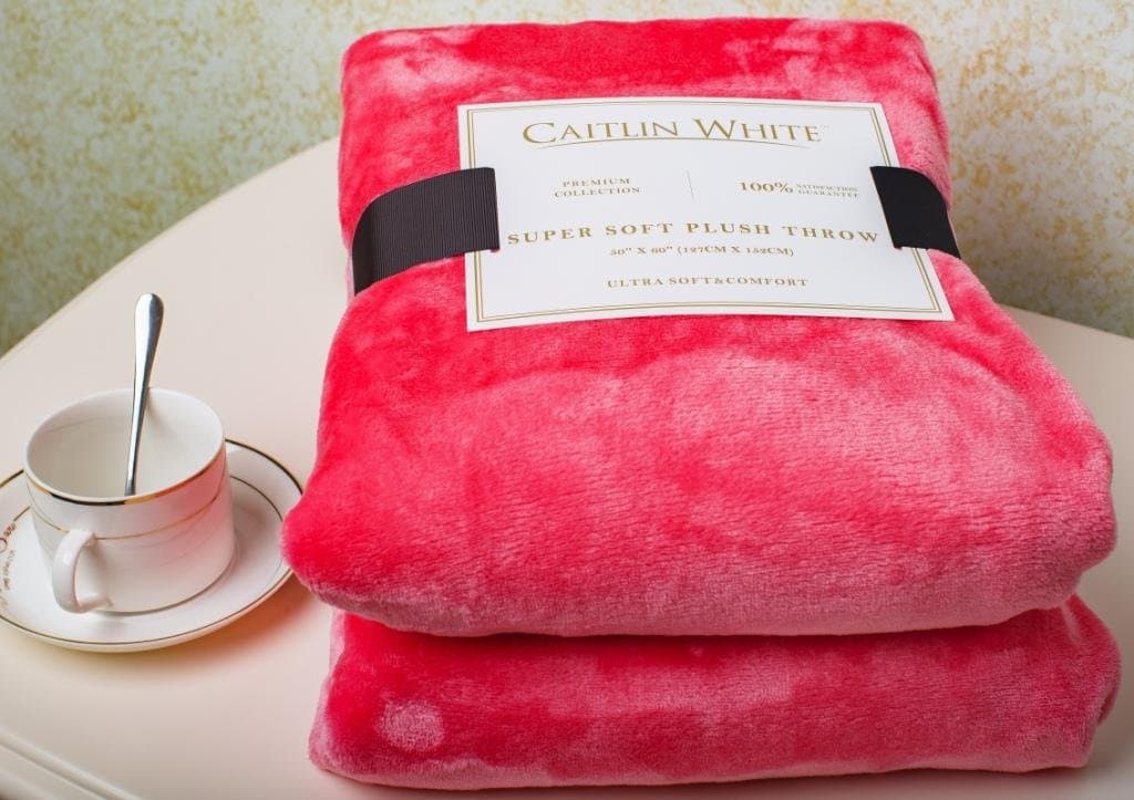 Throw Blanket for Couch/Sofa/Bed, Luxury Super Soft Microplush Velvet, 50"x60", Pink