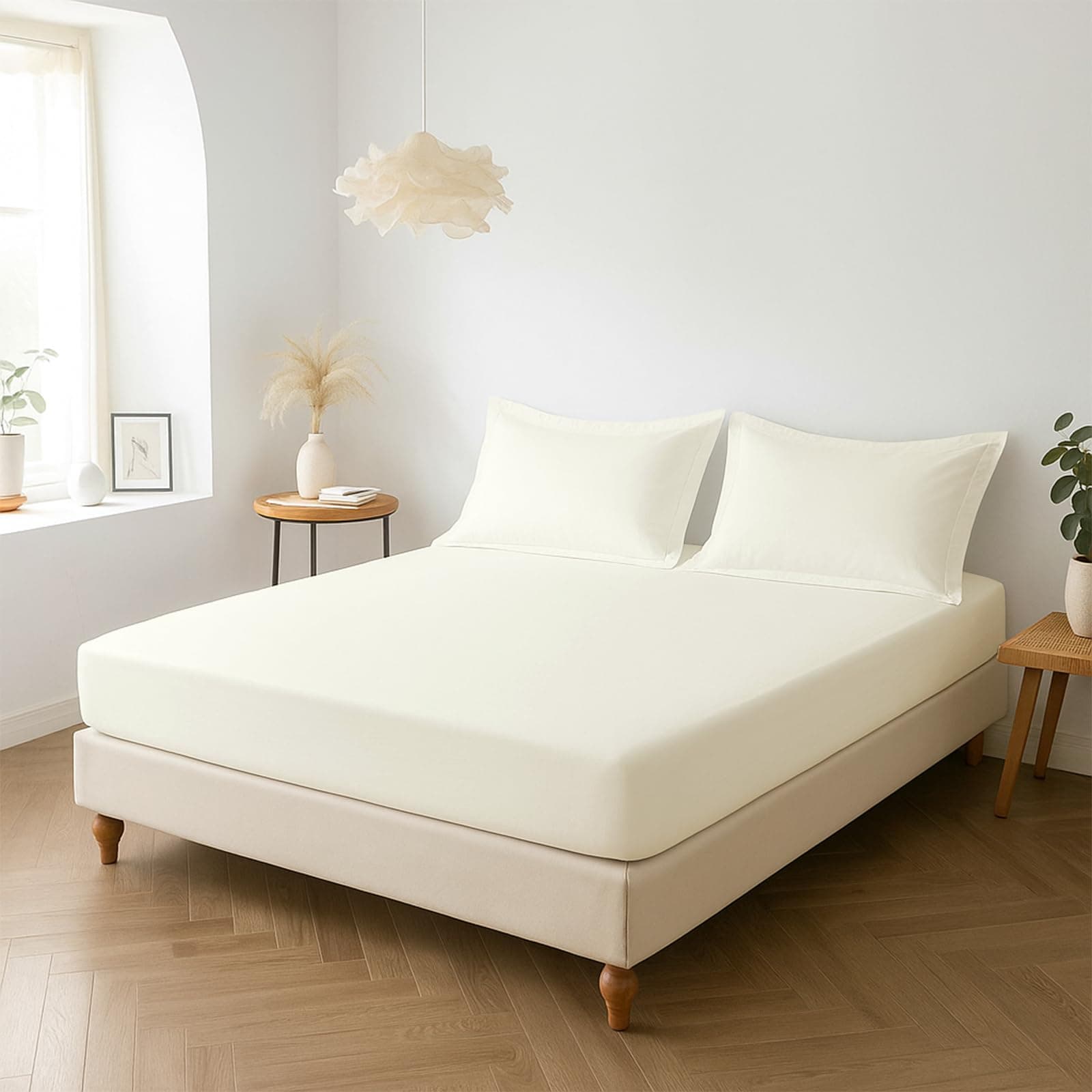 Pizuna Percale Fitted Sheet Double 140x200 cm with 2 Pillowcases, New Ivory, 100% Long Staple Cotton, Crisp Percale Weave, 40 cm Deep Fitted Sheets Double Bed