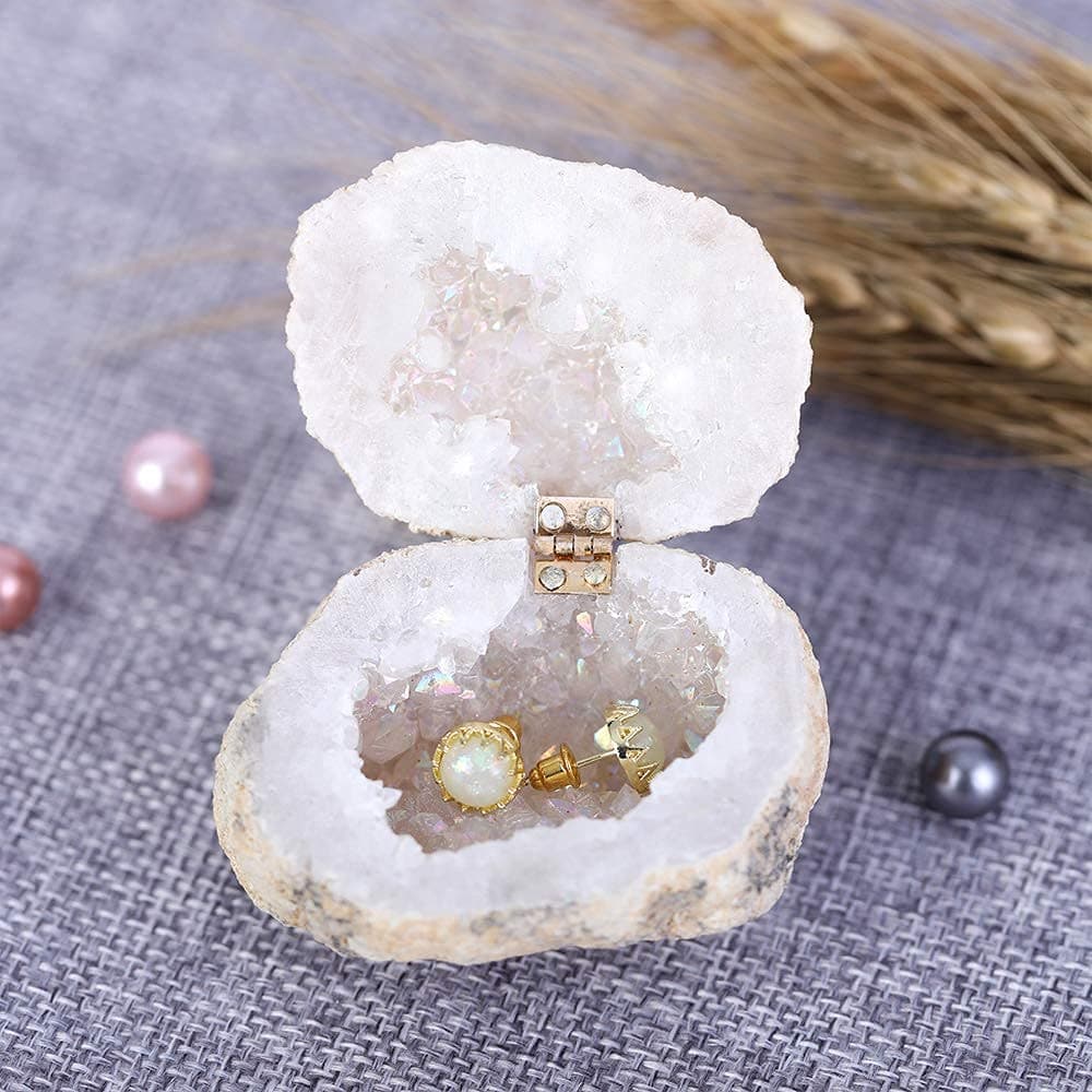 PASBASPASBAS Crystal Geode Ring Box, Natural Crystal Cluster, Titanium Coated Quartz Ring Holder for Proposal, Engagement, Wedding, Keepsake, Agate, Quartz, Ring Holder, Décor,Artwork,as gifts (white)