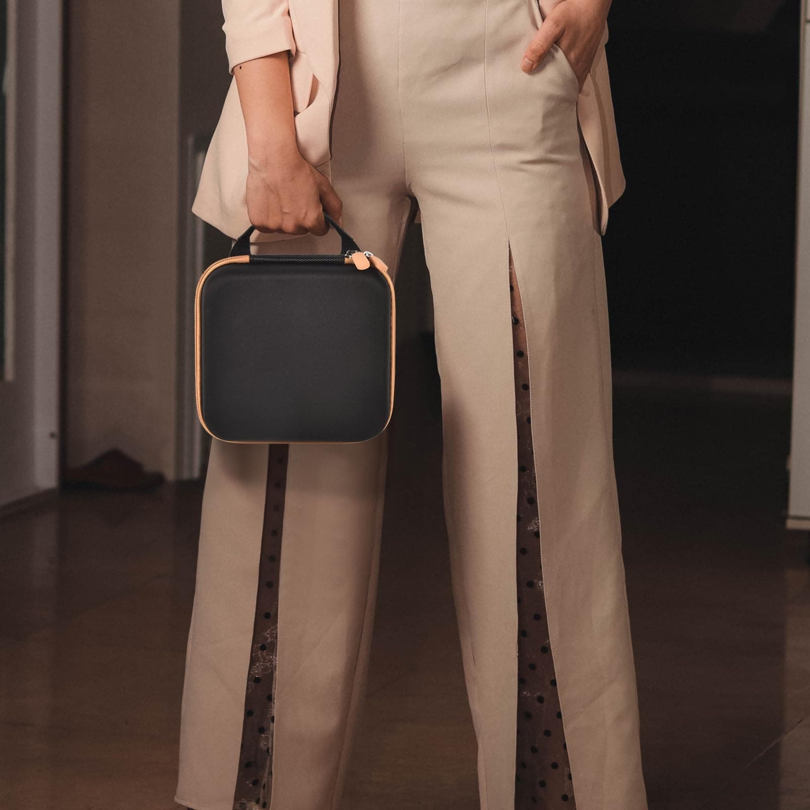 ALKOO Case Compatible with NIIMBOT B21 Label Maker Wireless Thermal Label Printer, Holder for Inkless Label Maker & Labeling Tapes Refills, with Mesh Pocket for Cable Accessories (Black)