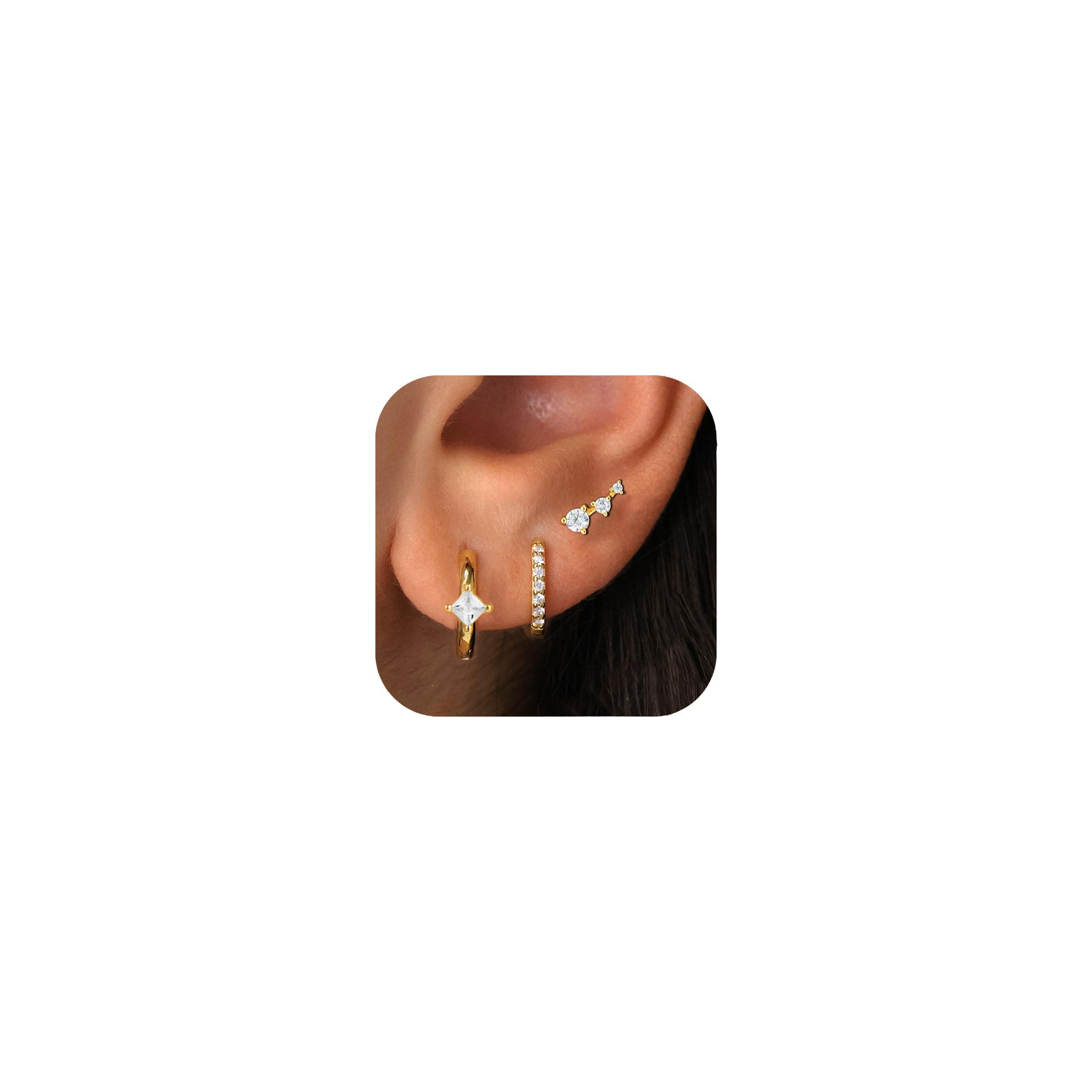 Gold earrings set