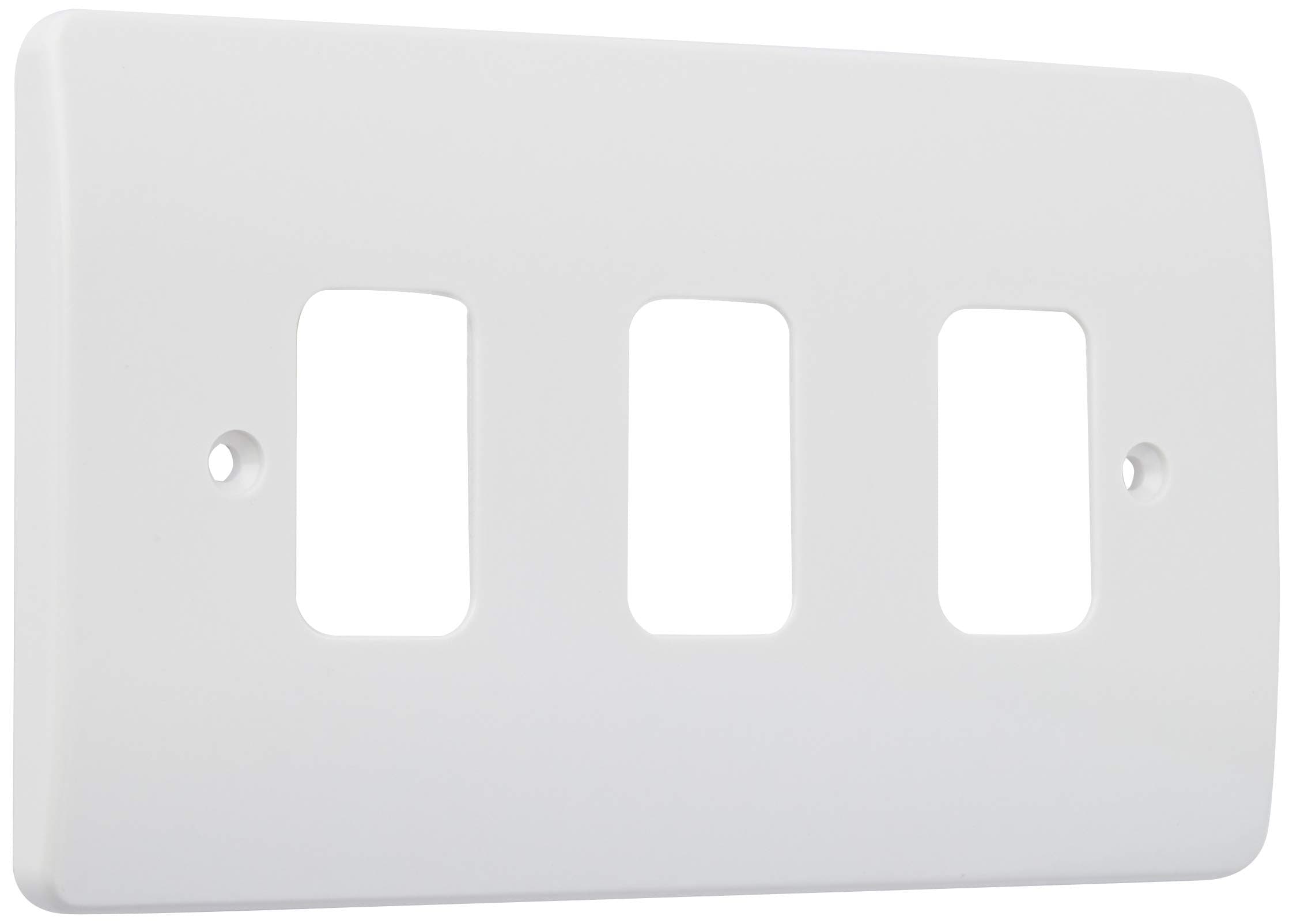 MK Electric Logic Plus 3 Module Grid Plus Front Plate