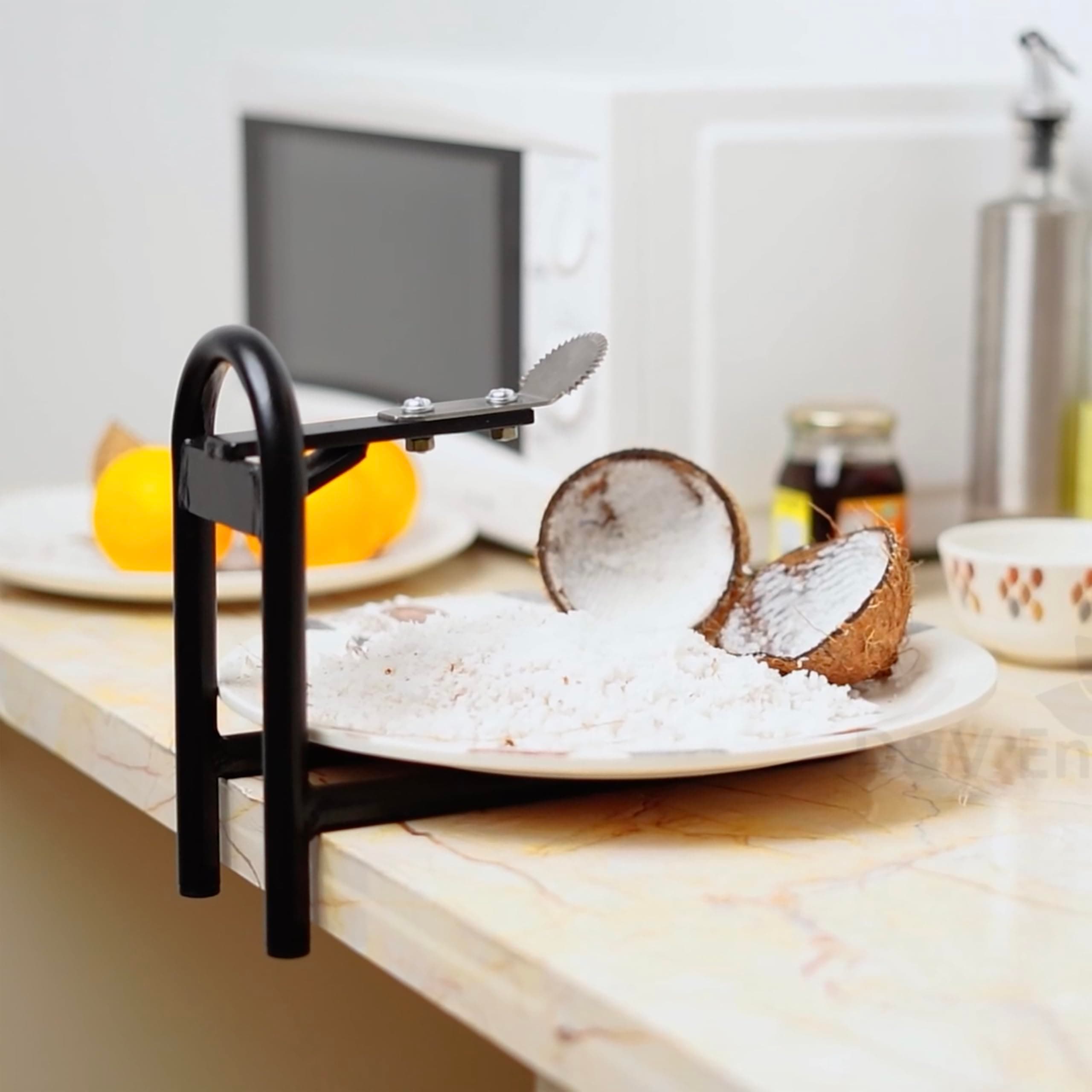 Metal Sturdy Tabletop Coconut Scraper/Grater (Black)