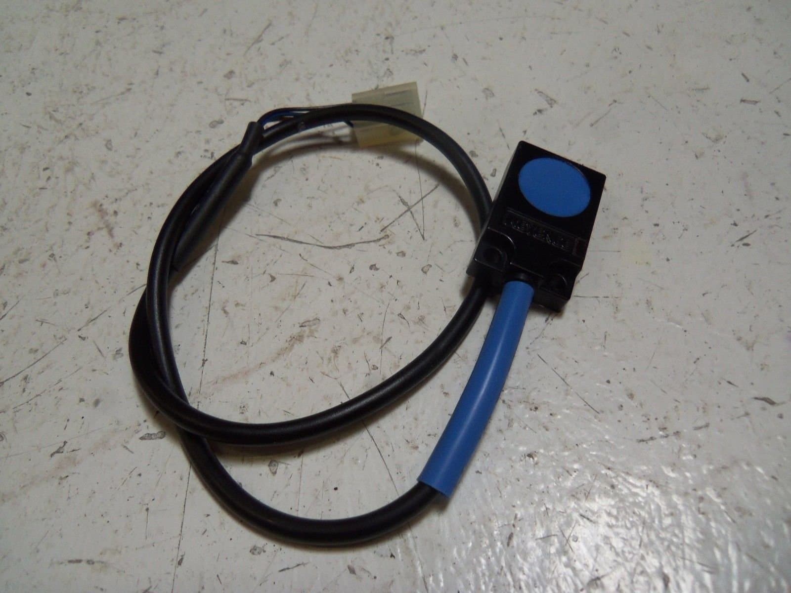 KEYENCE Corp EZ-18T Proximity Switch, 7FT Cable, 5MM, Ferrous Sensing LED