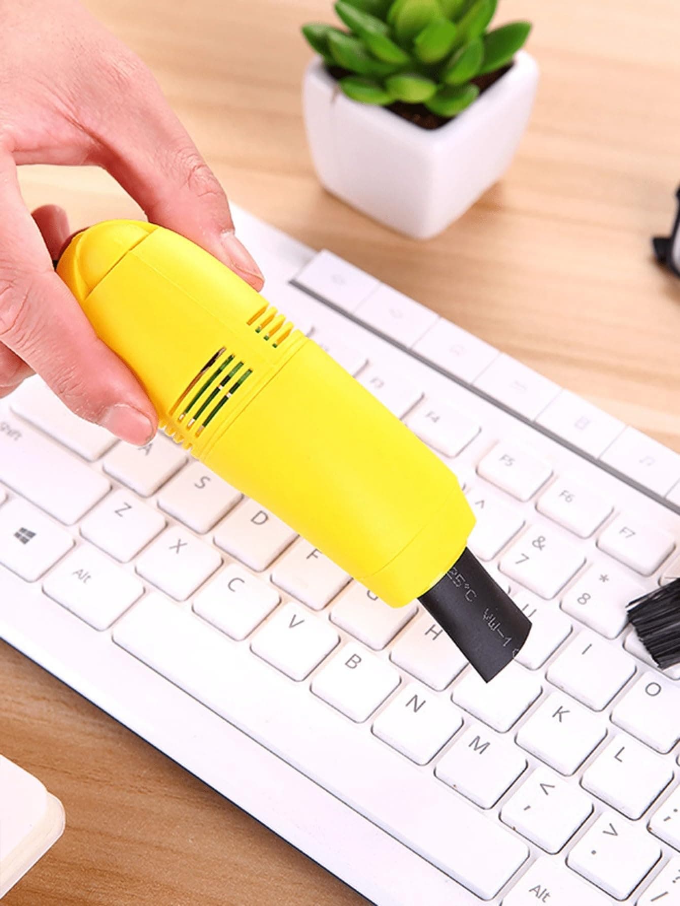 GTC USB Powered Mini Vaccume Cleaner for Laptop, Computer, Keyboard, Electronics Device, Car, Home (CMV-3016, Yellow (4)