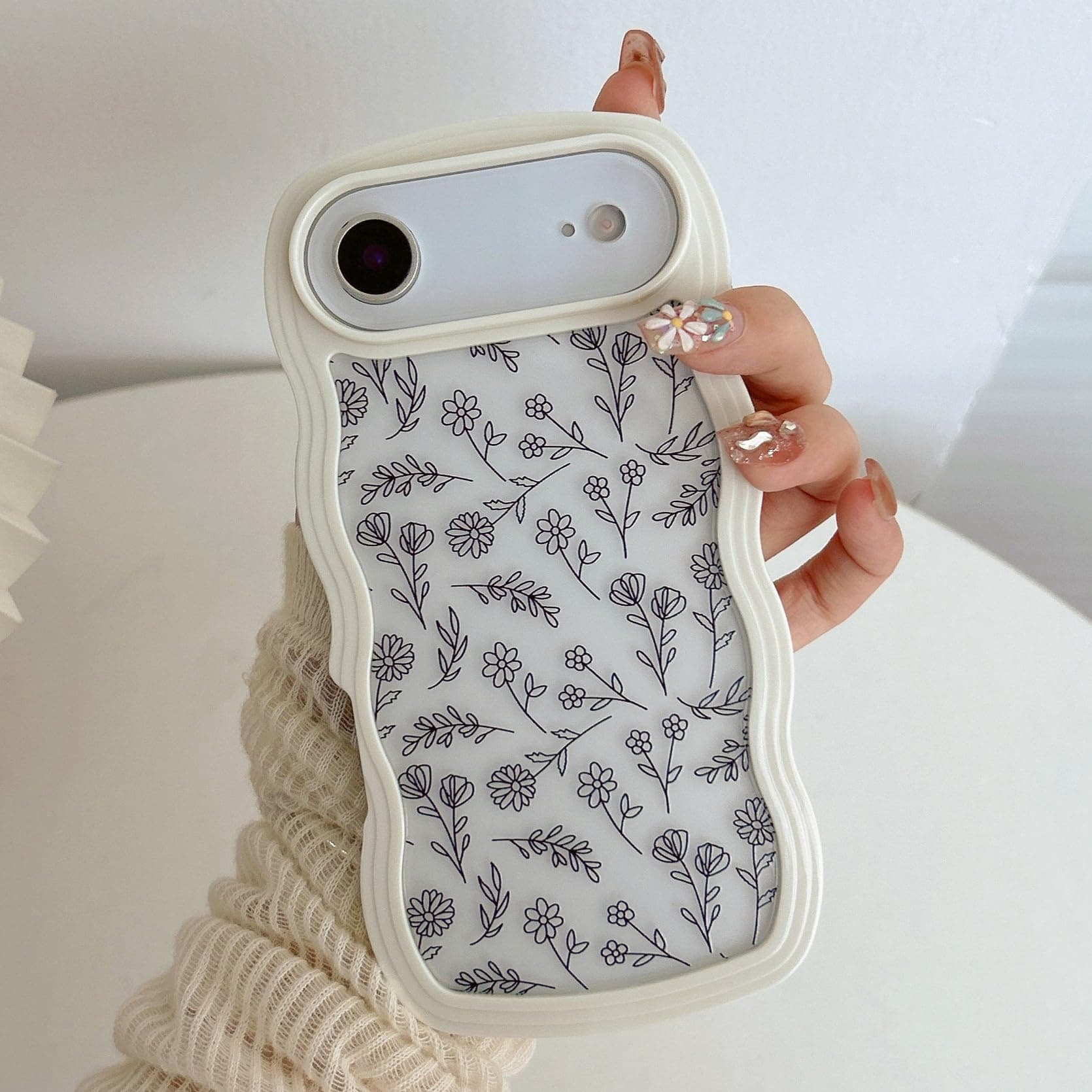 QLTYPRI for iPhone Air Case, Cute Curly Wave Frame Clear Case for Girls Women, Flower Clear TPU Bumper Slim Soft Silicone Shockproof Protective Phone Cover for iPhone Air - Black Floral/White