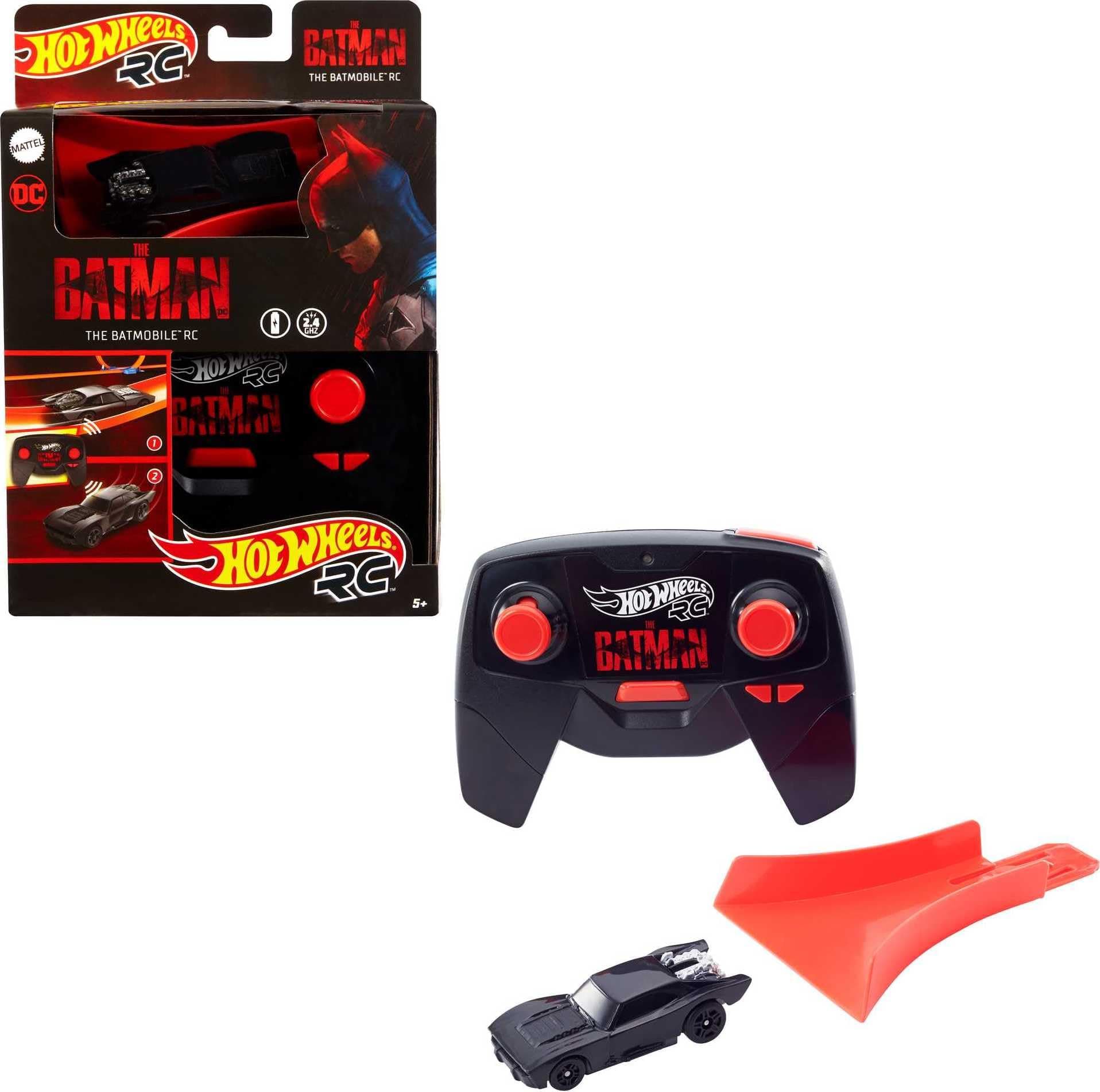 Hot Wheels Toy Car RC, 1:64 Scale Remote- Control The Batman Batmobile from The Movie, USB Rechargeable Controller, On- or Off-Track Racing