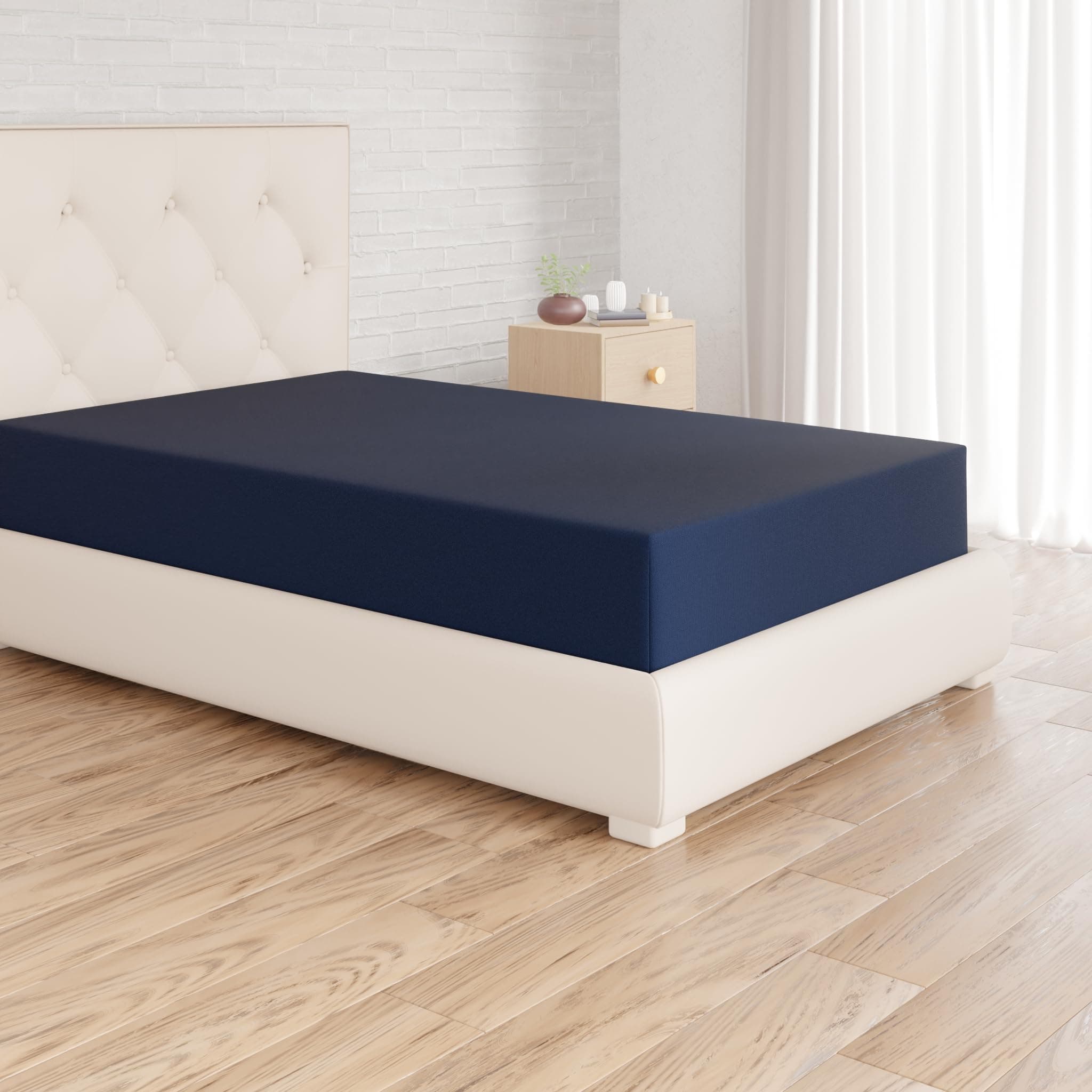 Amazon Basics Bedding Soft Microfibre Single Fitted Sheet with 12 inch (30 cm) Deep Pocket, 90 x 190 cm, Navy Blue