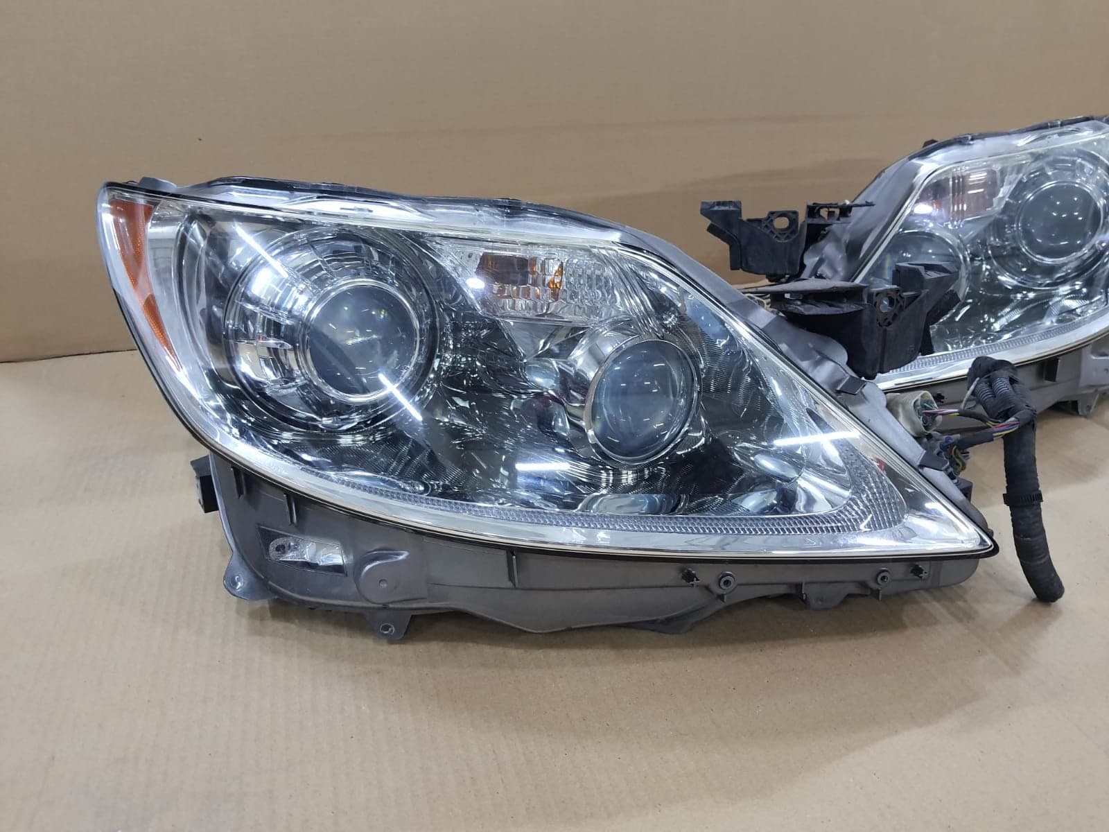 Lexus LS460 Headlight Left and Right Side 2007-2009 ( Japan Used )