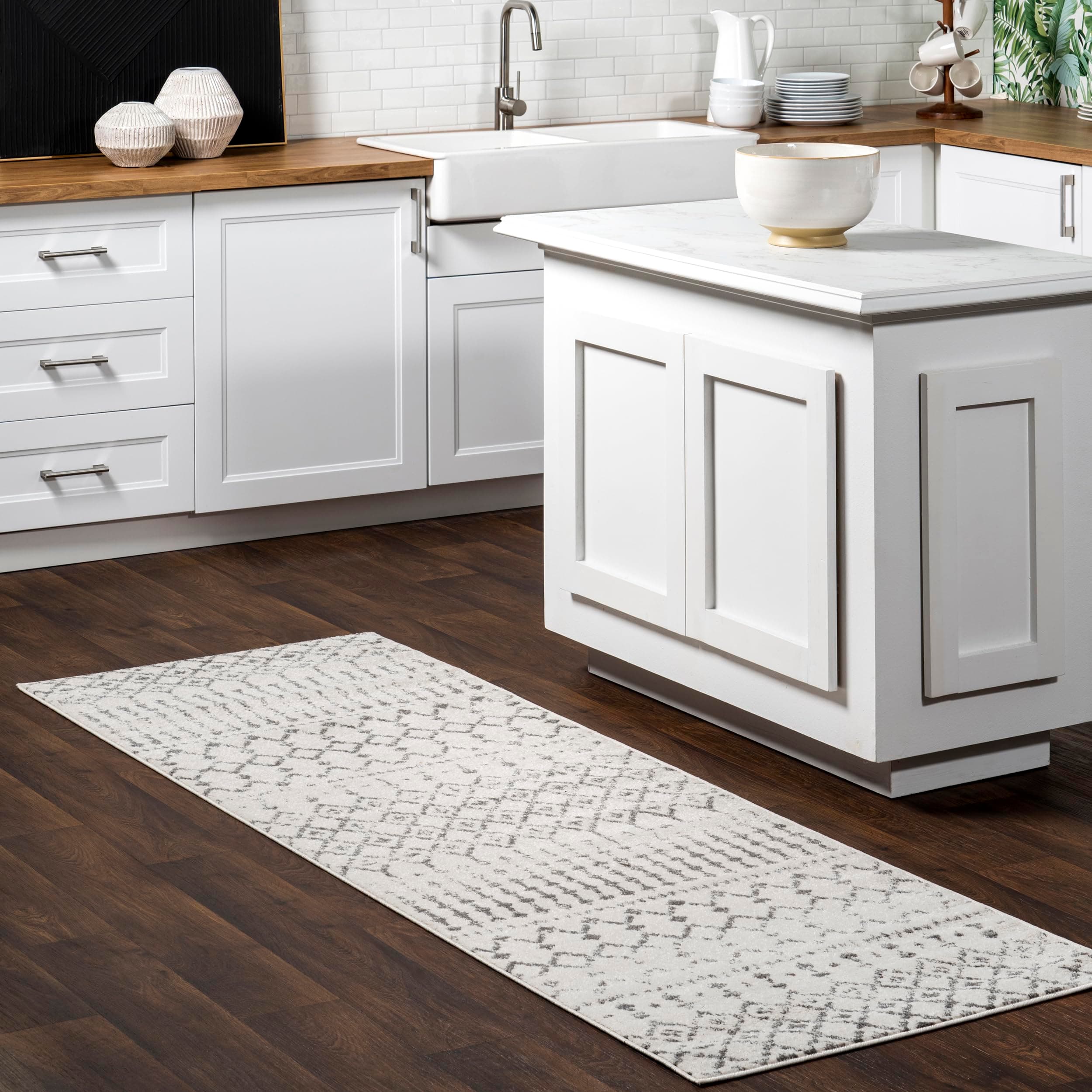 Moroccan Blythe Runner Rug, 2' 6" x 10', Grey