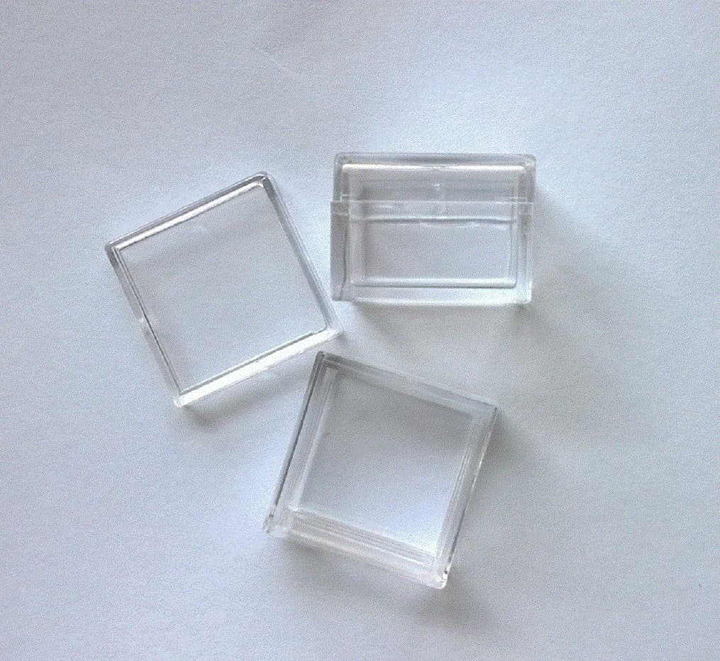 Small Acrylic Cubes in Storage Case