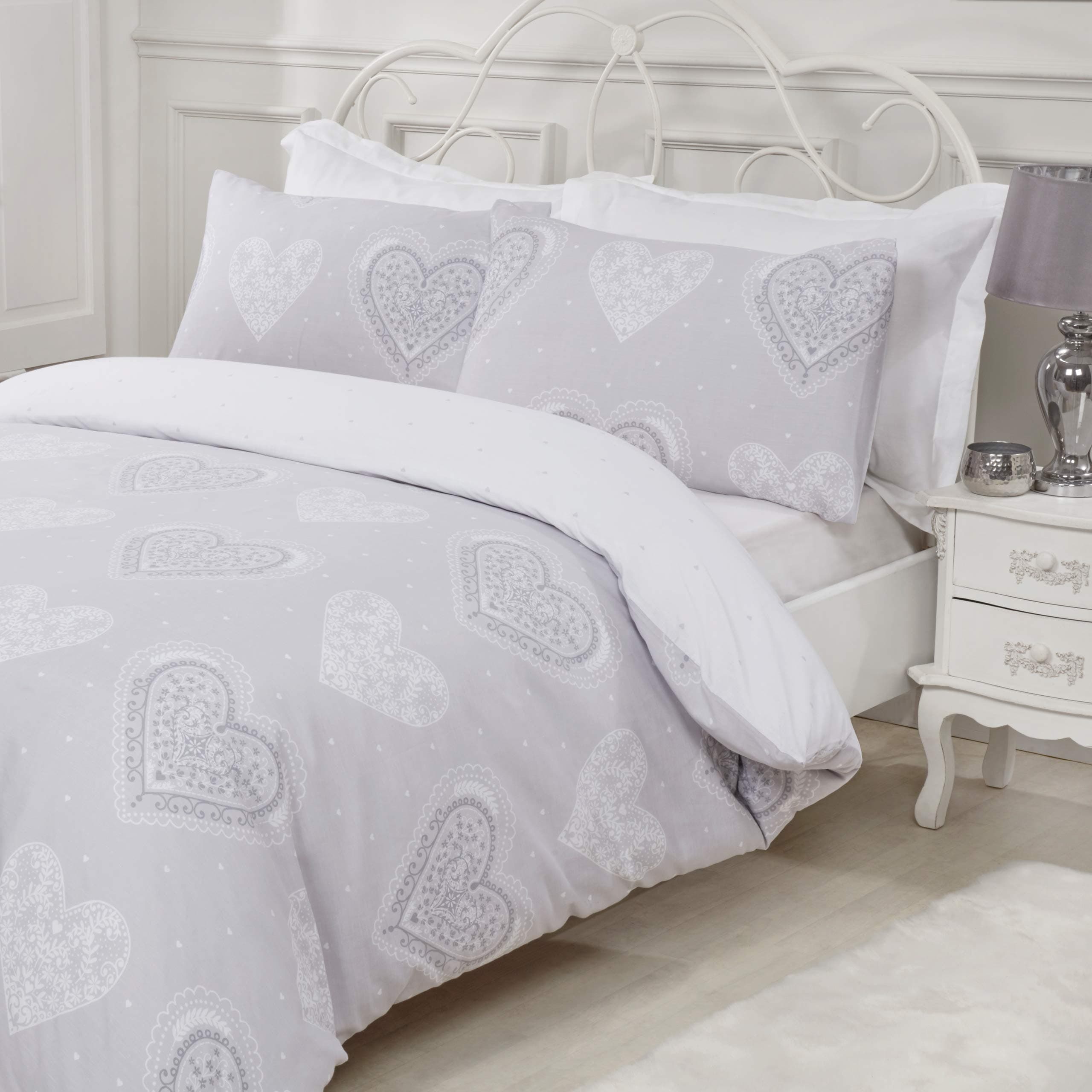 Sleepdown Decorative Hearts Double-Grey Reversible Bedding Set and Pillowcases, Cotton Mix