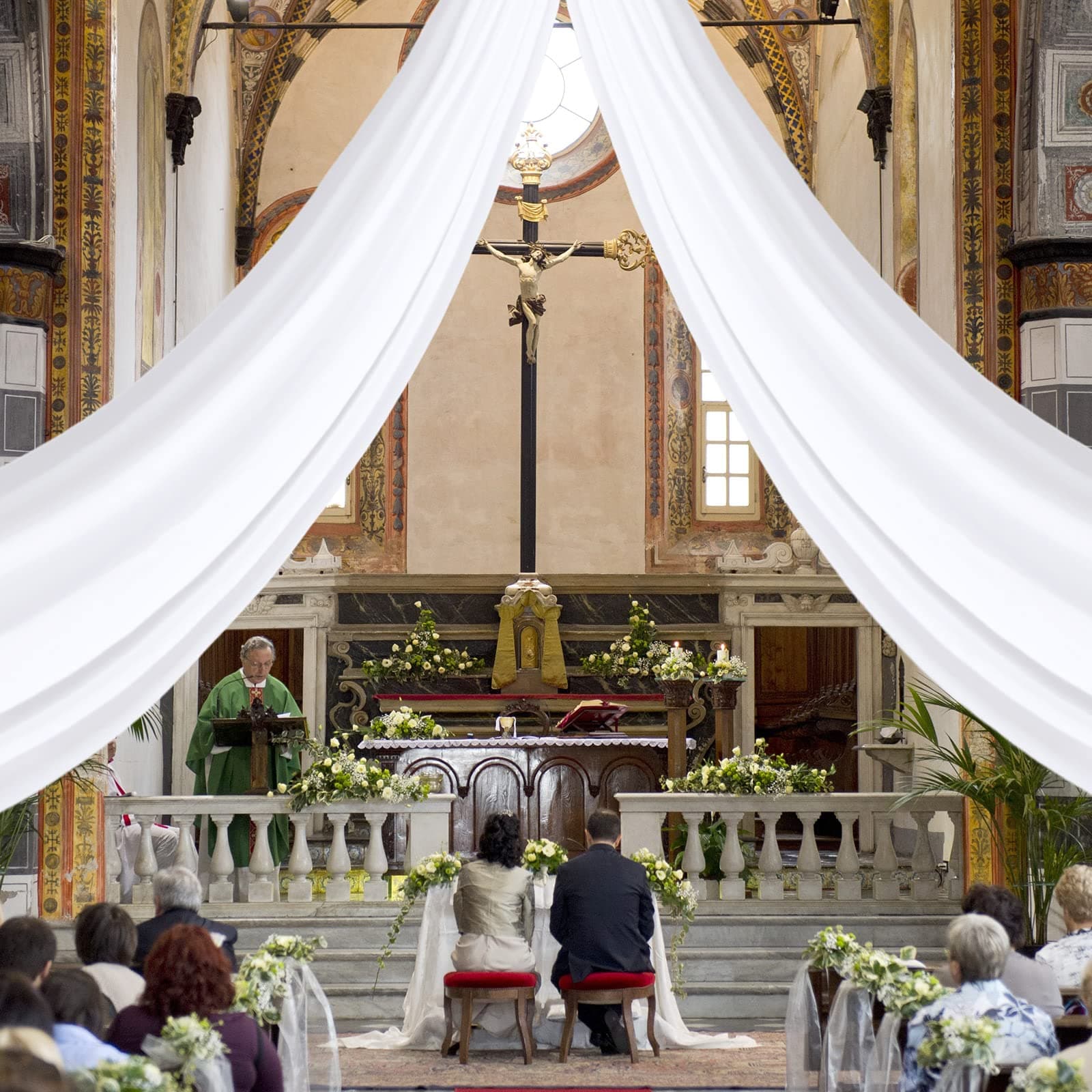 Tudomro White Wedding Ceiling Panels 5 x10 ft Wedding Ceiling Drapes Long Voile Chiffon Fabric Drapery Draping Wedding Ceiling Decorations for Ceremony Reception Swag Party Decor(2 Pieces)