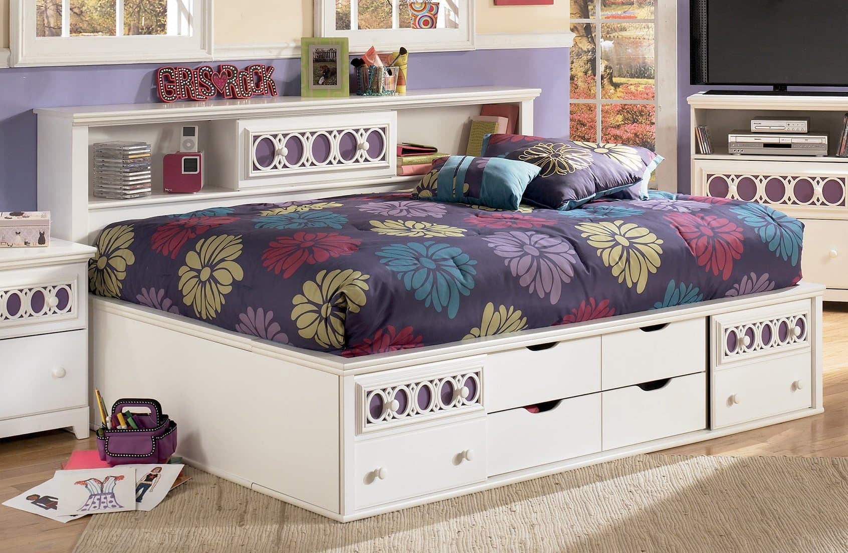 Ashley Zayley White Storage Full Size Bed