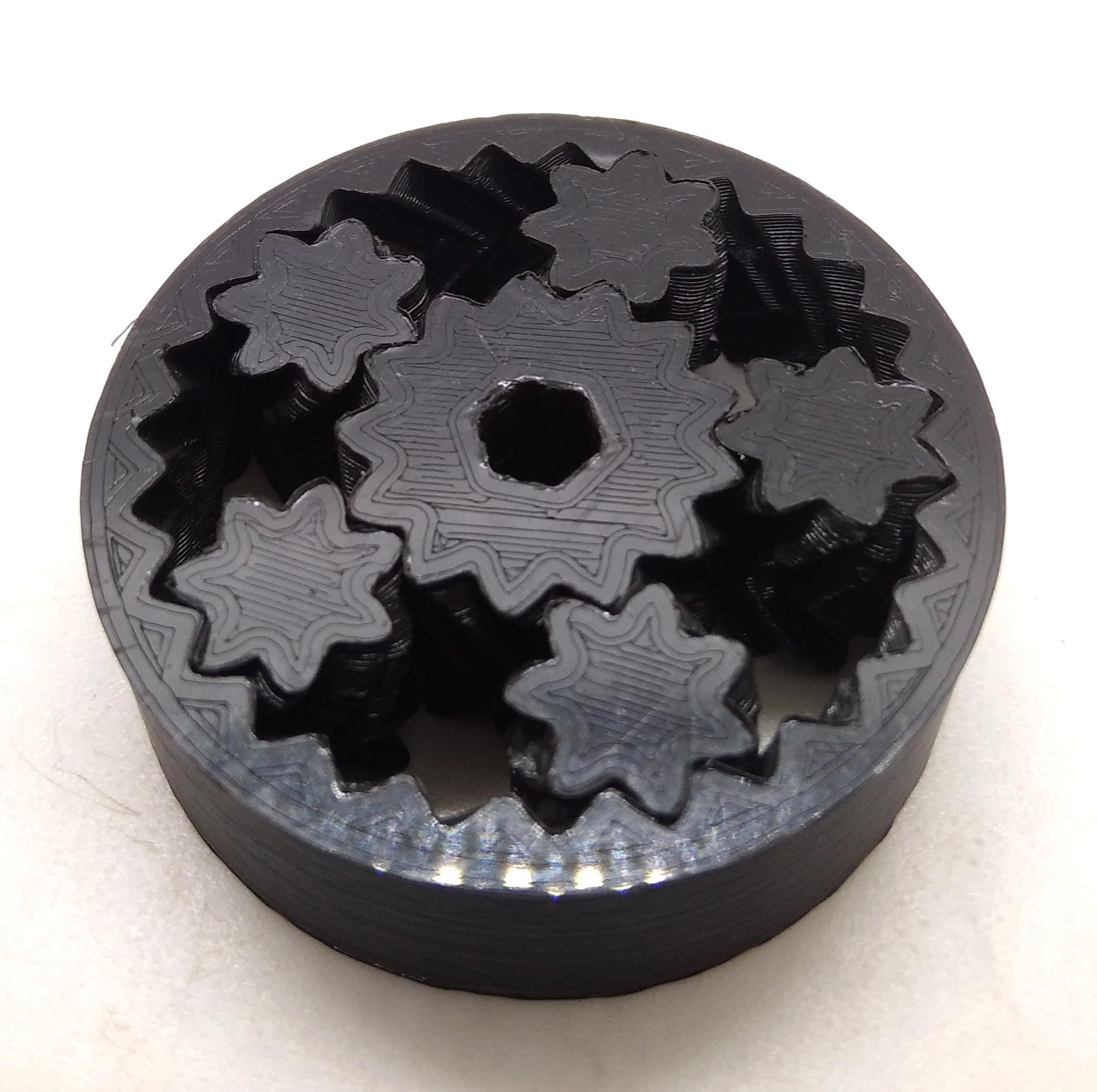 CERO ® 3D Printed Gear Spinner (Black PLA Plastic)