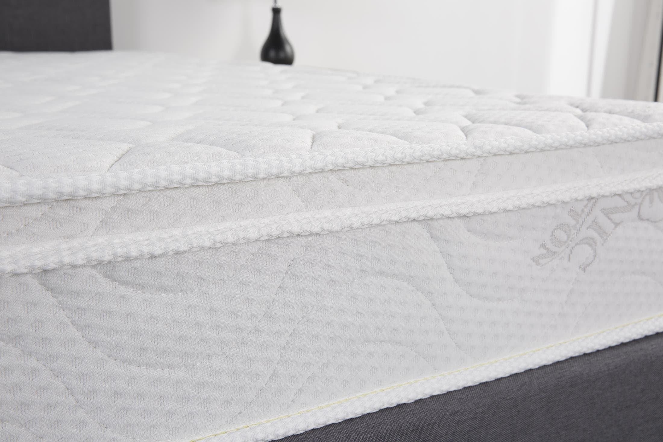Oliver Smith Mattress, Queen