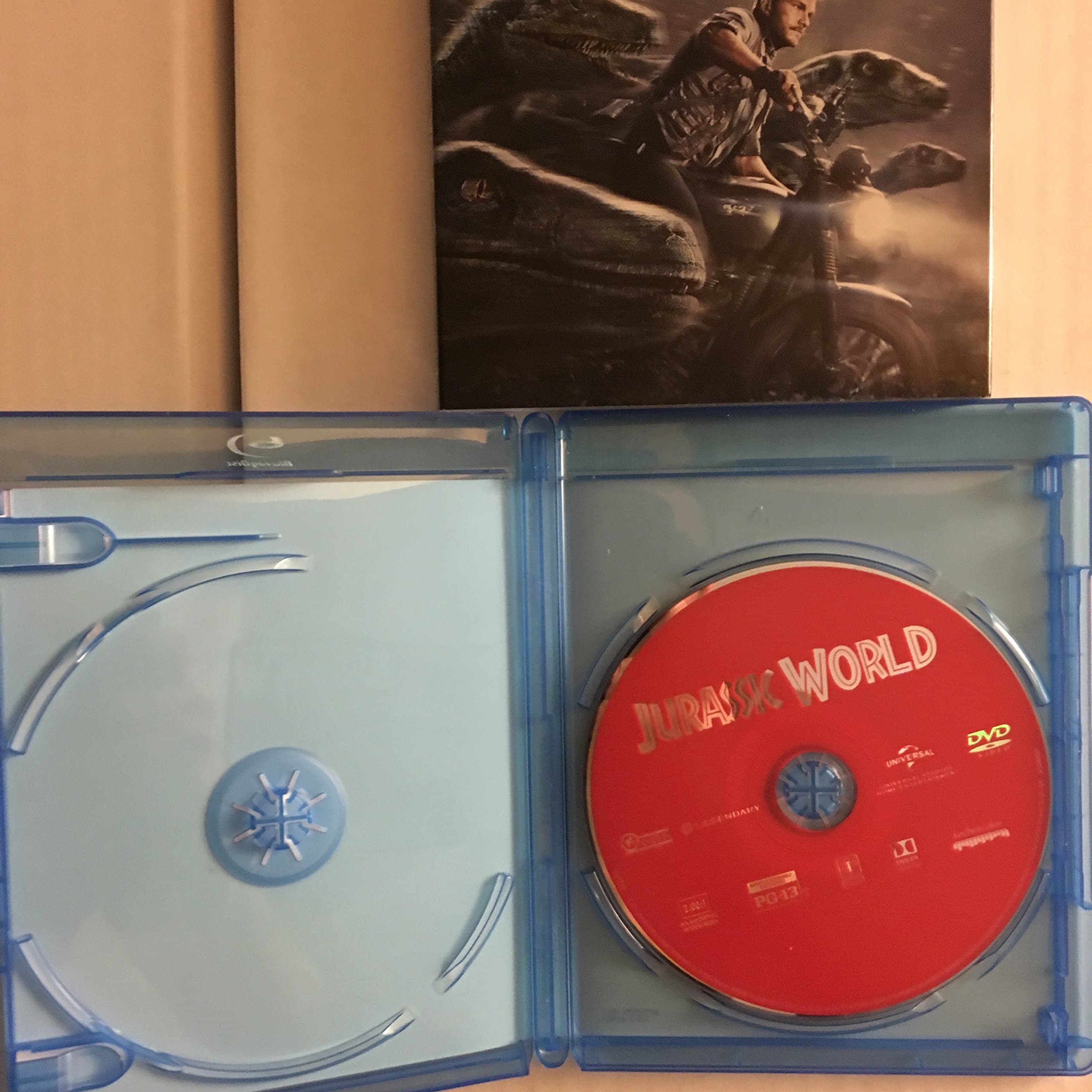 Jurassic World (Blu-ray + DVD)