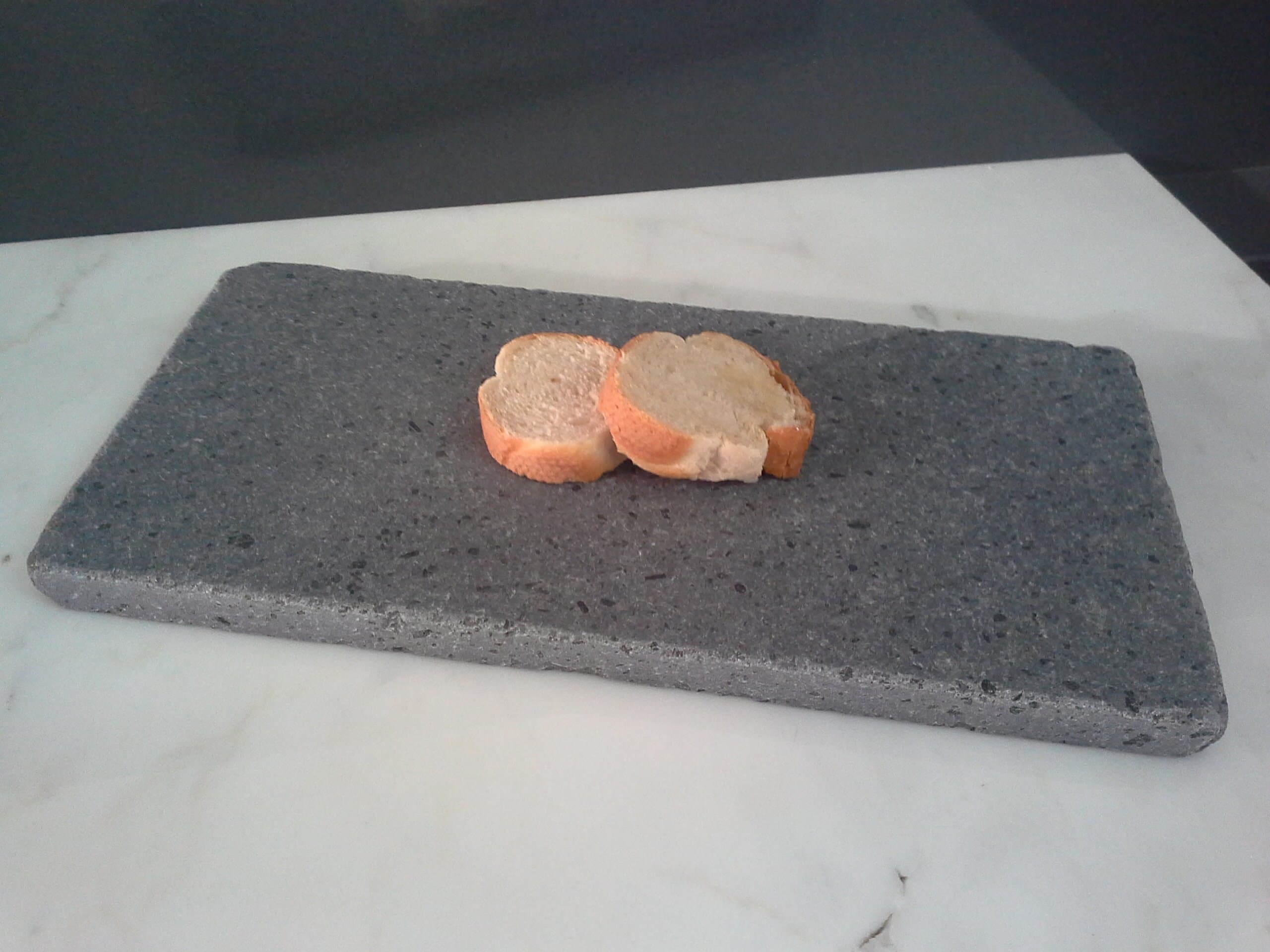 Lava Stone Cooking Plate"Pithaecusa"