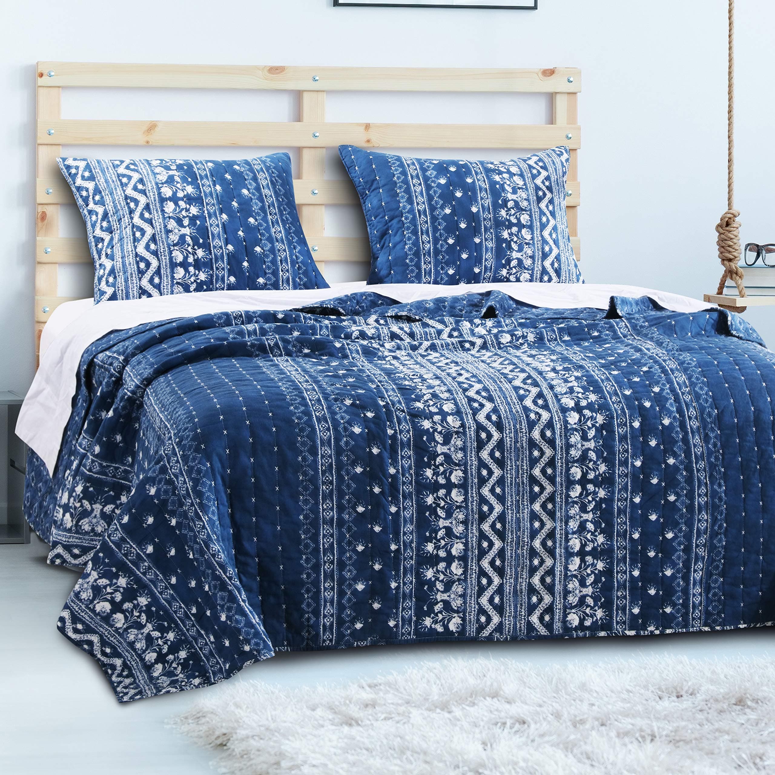 Embry Indigo, 3-Piece King Quilt Set, Blue