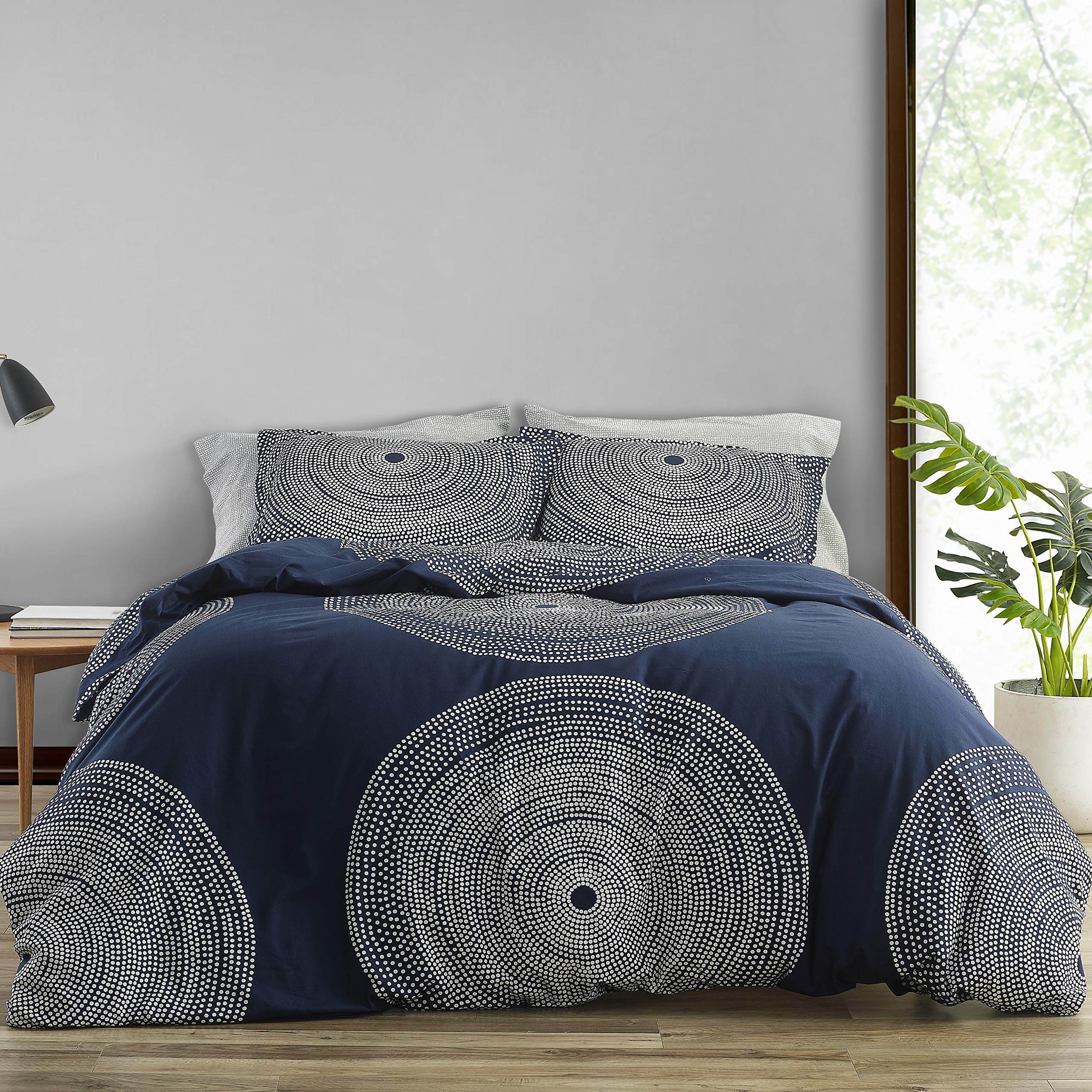King Comforter Set, Smooth Cotton Percale Bedding with Matching Shams, Medium Weight Home Decor (Fokus Navy, King)