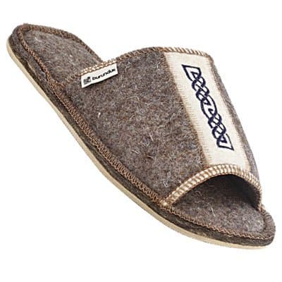 Slippers,"Celts" (Men's) Size: 11