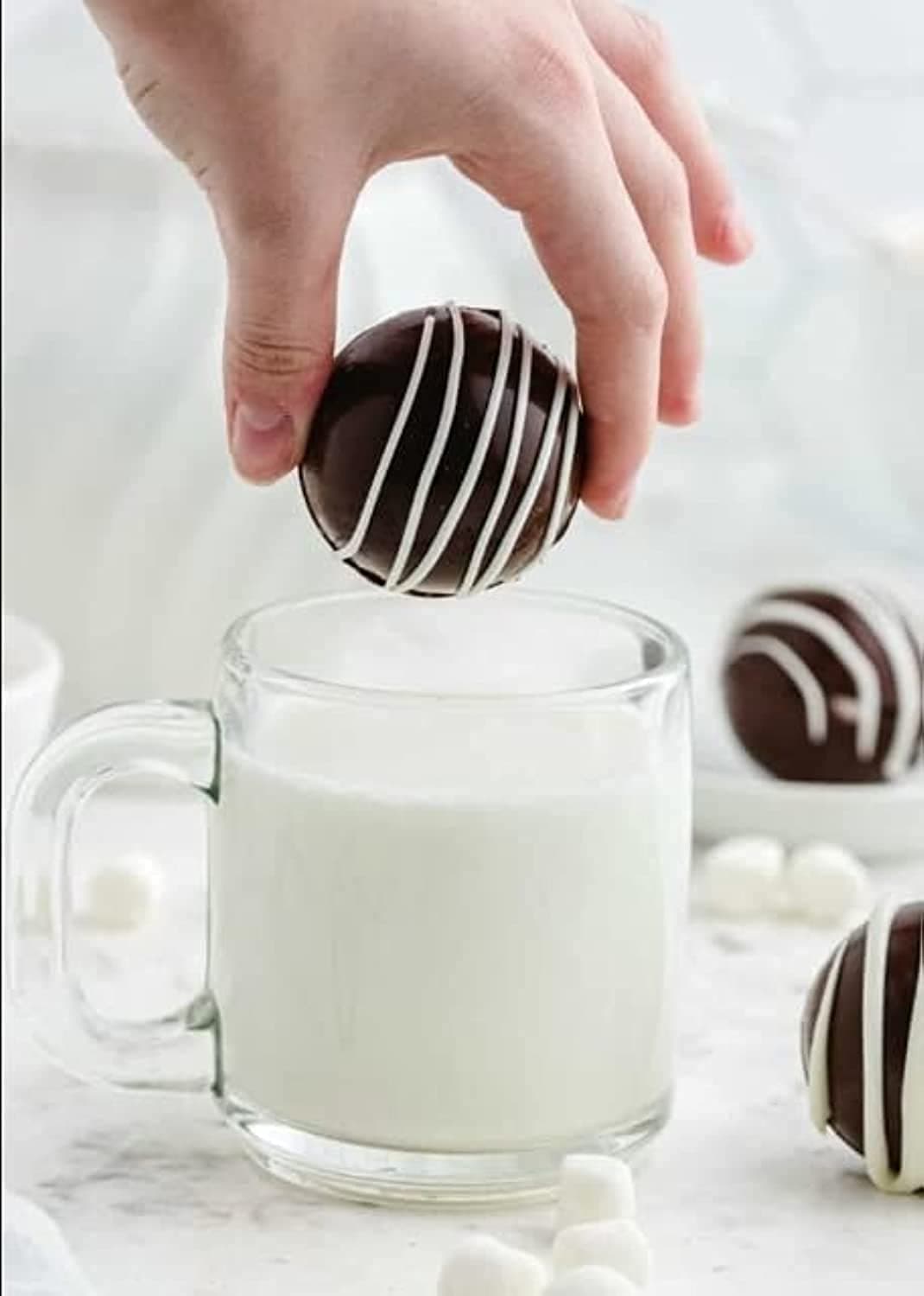 BINDChocolate Bomb Dark Chocolate Marshmello - Chocolate Box