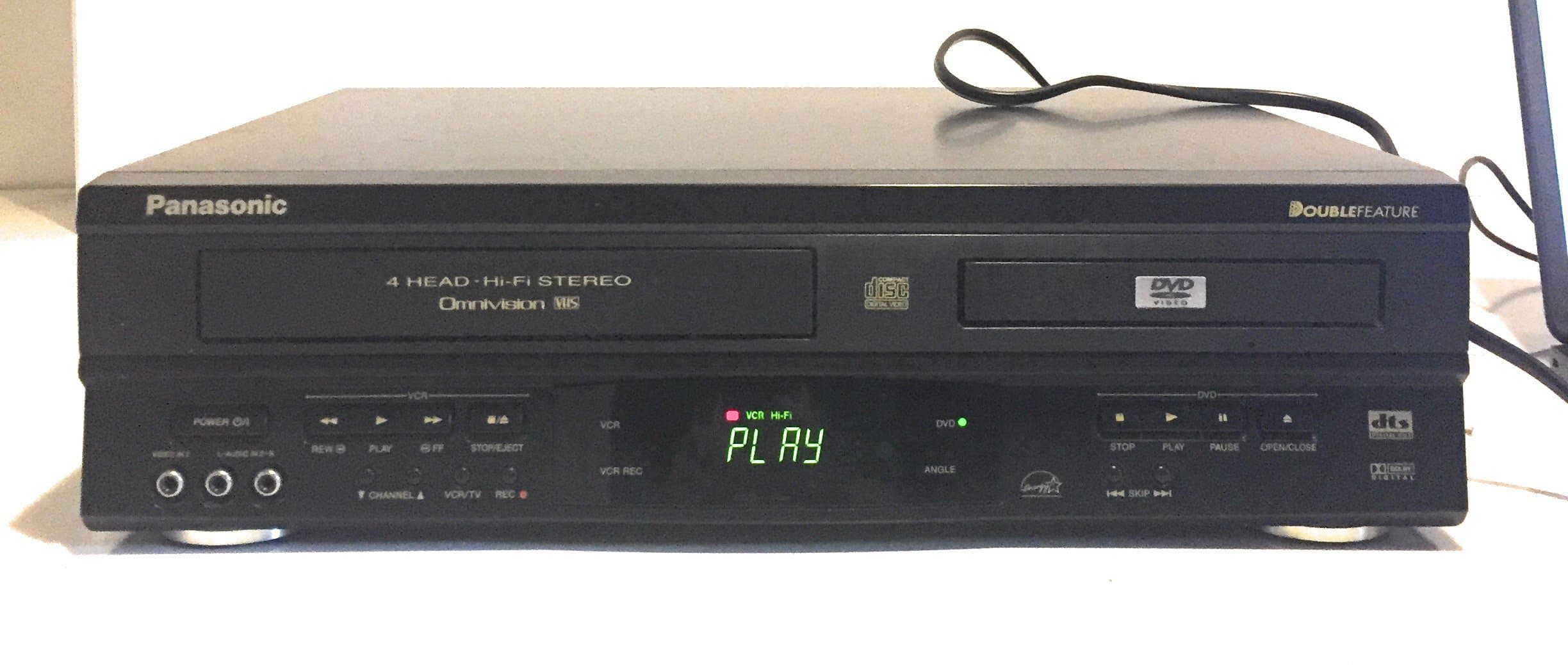 Panasonic PV-D4742 DVD-VCR Combo, Black