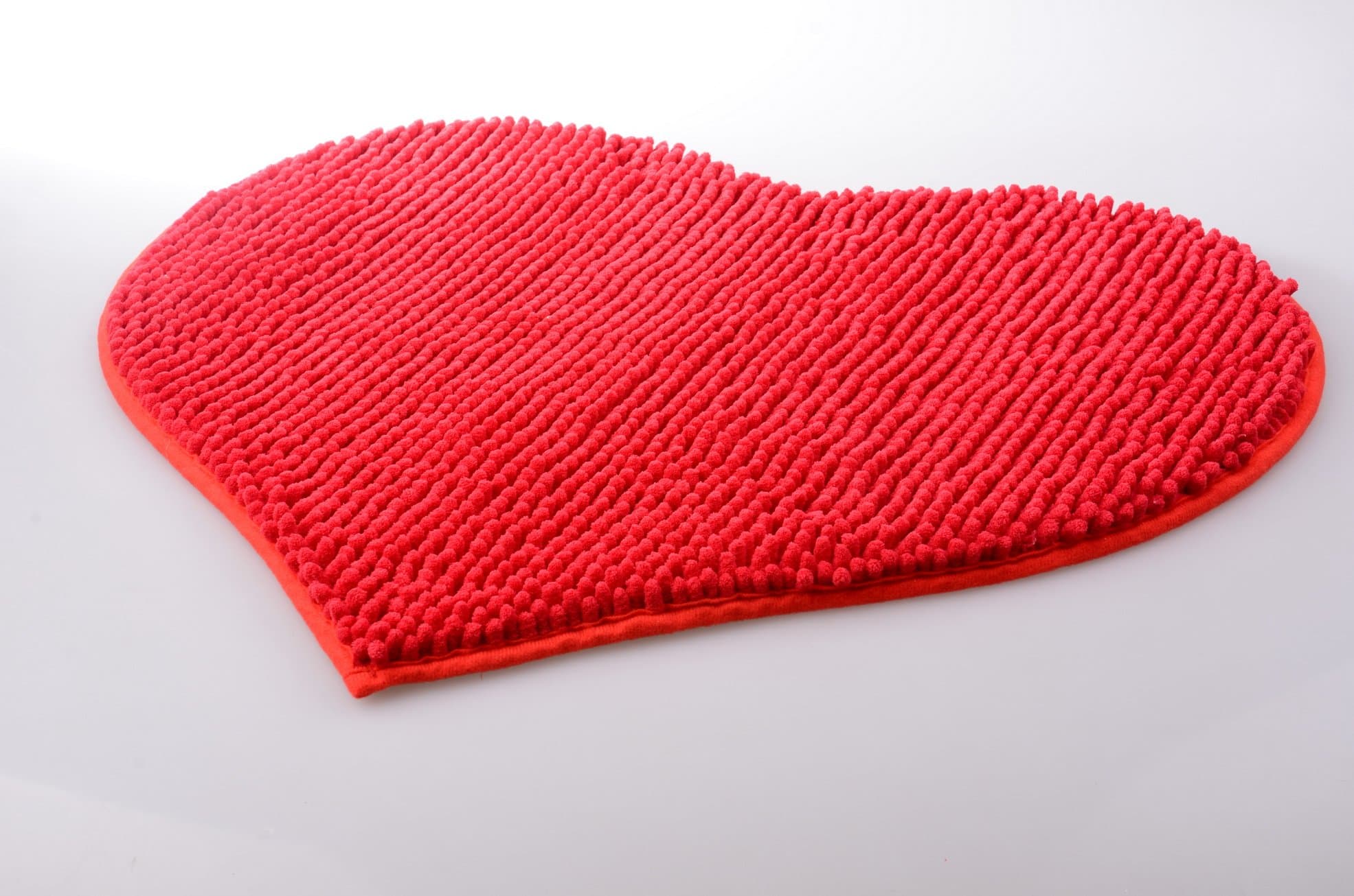 Personalized Mats Romantic Red Heart Shaped High-grade Chenille Custom Floor Mats Living Room Bedroom Doormat Indoor with Anti-slip Backing Funny